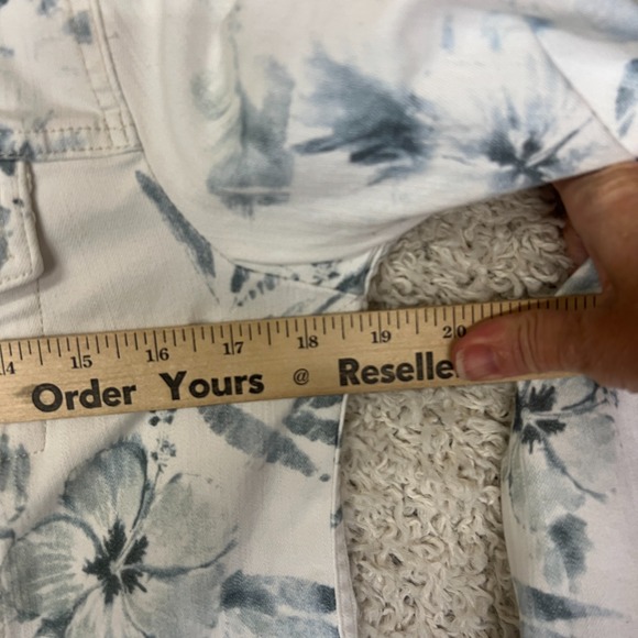 Soft Surroundings Denim Jacket Womens Small White Blue Floral Boho - Picture 4 of 8